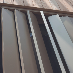 Icarus plano projectzonwering aluminium lamellen