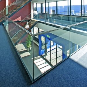 onlevel glasbalustrade