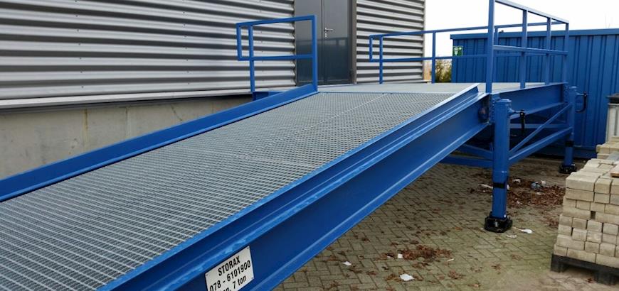 Storax laadplatform voor Domino’s Pizza