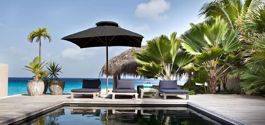 Storax vloerluiken voor villa’s op Bonaire designed by Piet Boon