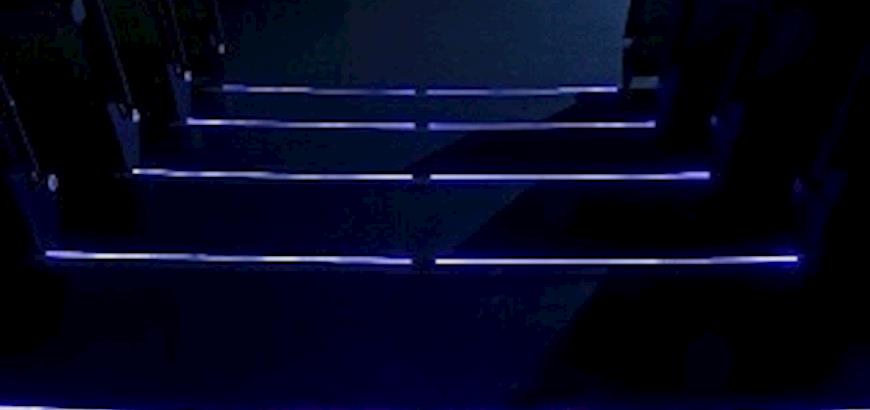 Collegezalen Erasmus Universiteit voorzien van Storax trapneuzen met LED verlichting