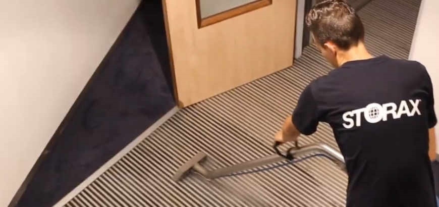 Storax biedt onderhoud- en reinigingsservice voor entreematten